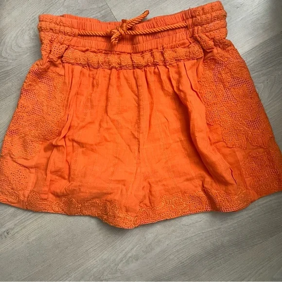 Free People Day Blooms Cutwork Embroidered Shorts, Flame, size M NWOT - Picture 2 of 7
